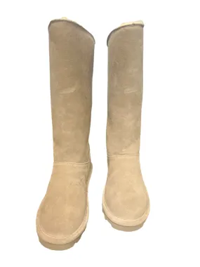 Boots Knee Flats By Bearpaw In Beige, Size: 7